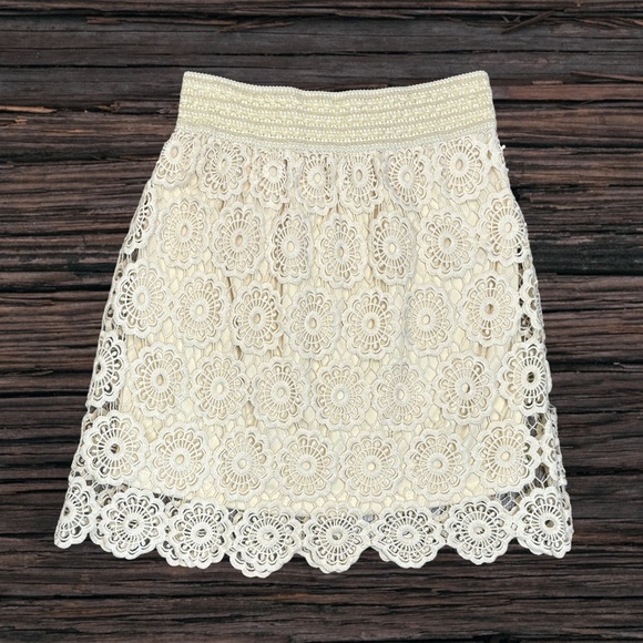 Papillon Blanc Cream Smocked A-line Mini Skirt - Picture 1 of 3